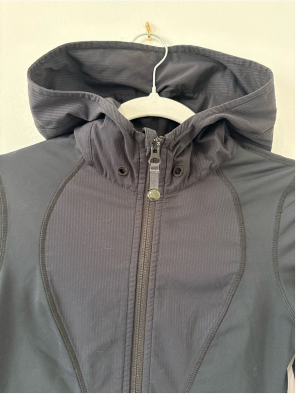 Lululemon Vintage Get Ready Jacket Hooded Full Zip Sz 2 Black EUC - Picture 3 of 11